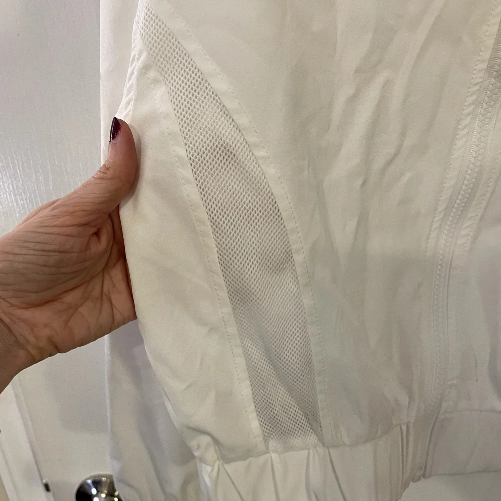 GB Girls white cropped white rain jacket‎ with hood size large